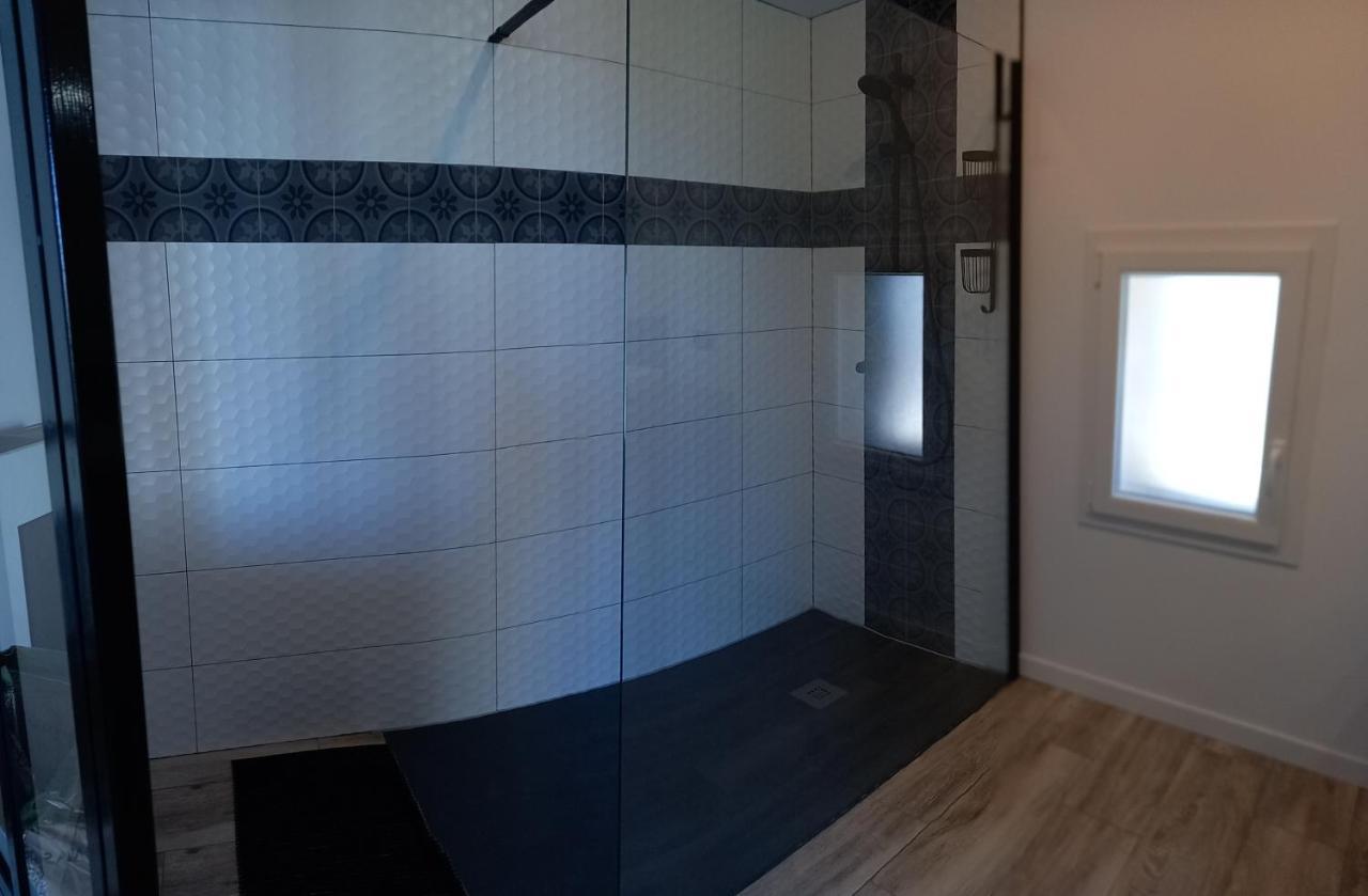 Bed and Breakfast L'Atelier D'Andre Monbahus Esterno foto