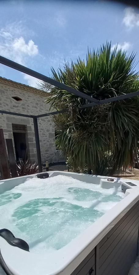 Bed and Breakfast L'Atelier D'Andre Monbahus Esterno foto